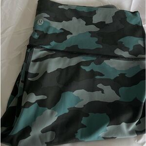 Lululemon leggings, green and blue camo color